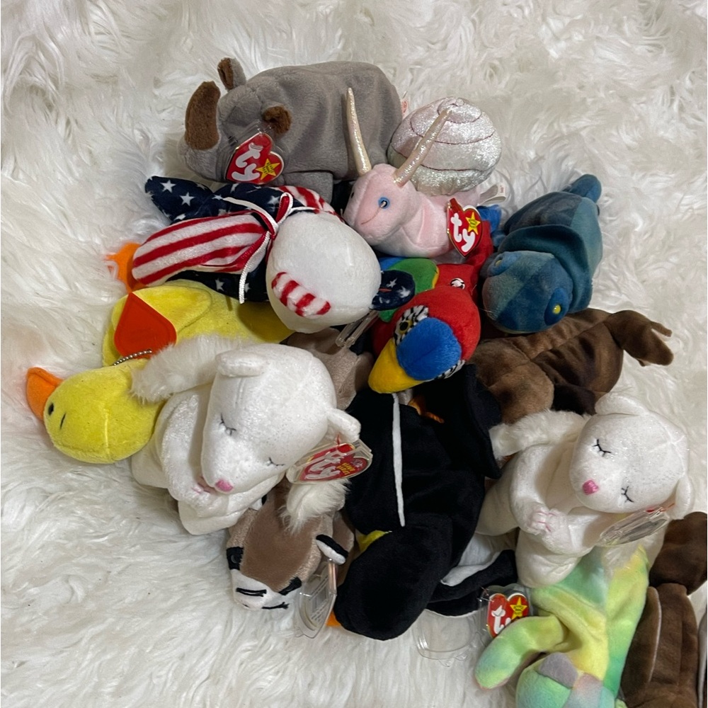 RARE lot of 12 Ty Beanie Baby Bears is a rare find for collectors 1990’s